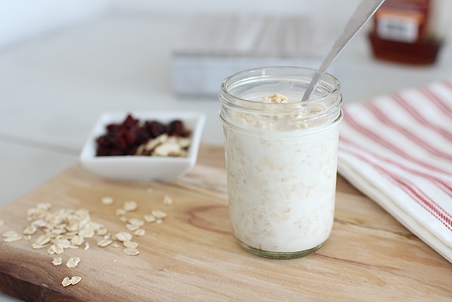 How to Make Overnight Oats (to Share with the Kids)