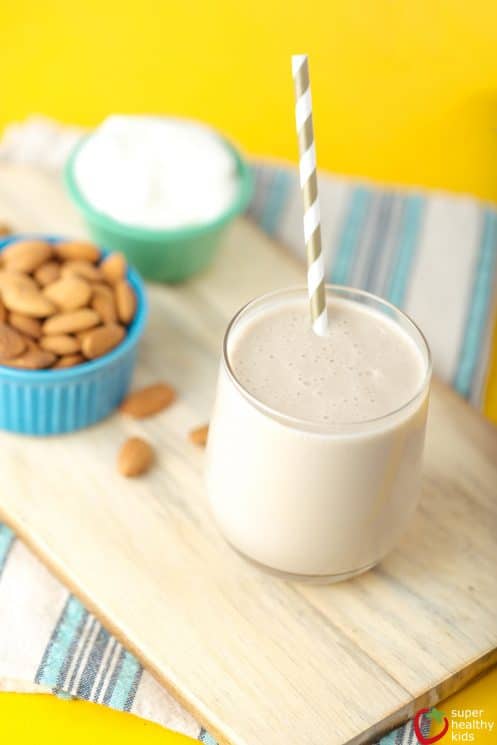 Maple Almond Breakfast Smoothie. Maple + Almond is a match made in smoothie heaven!