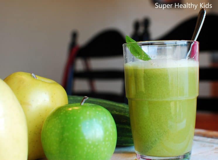 Green apple juice by super healthy kids