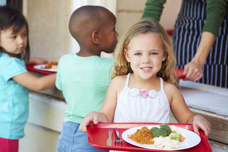 kids grabbing lunch, Getting a Picky Eater to Eat