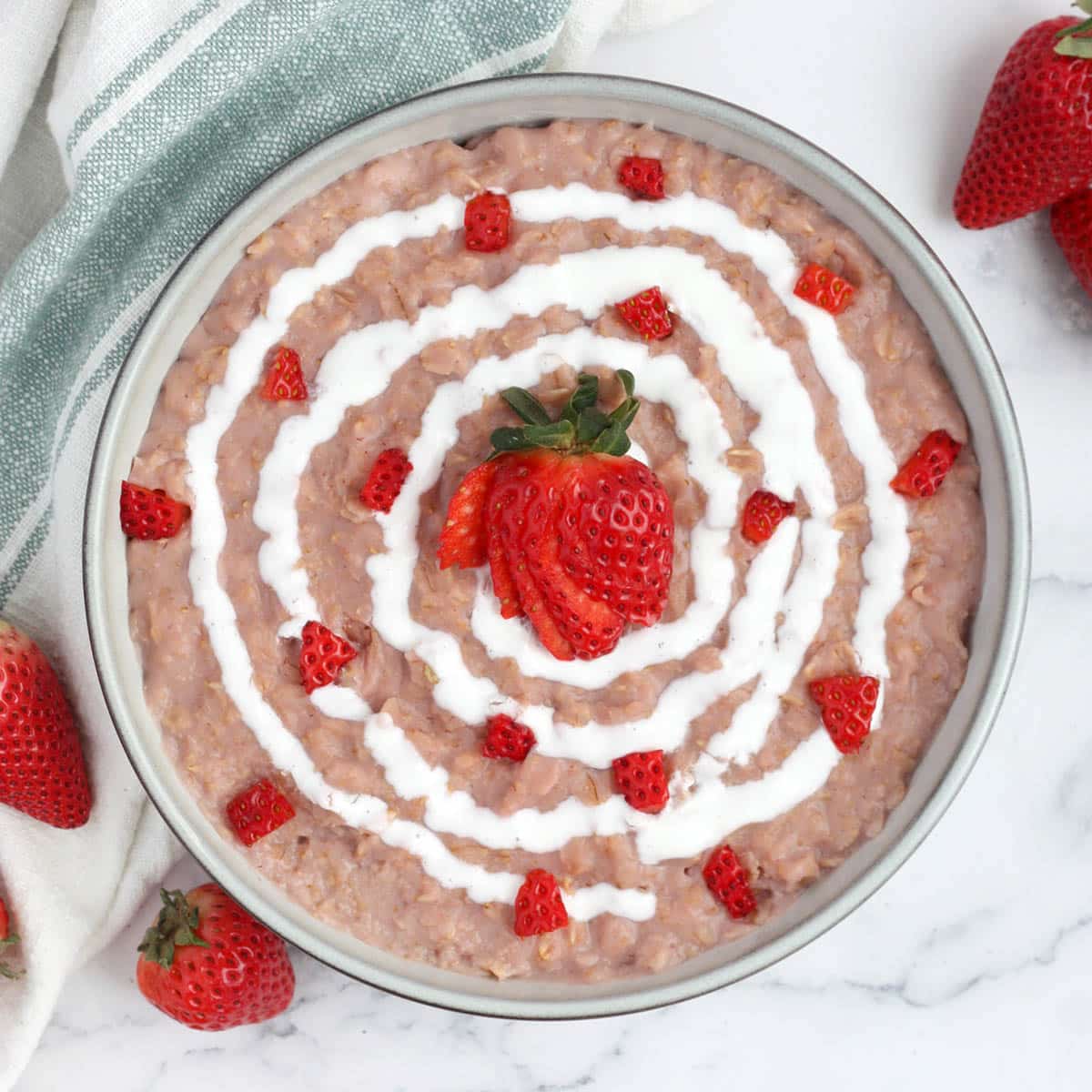 Strawberries and Cream Oatmeal Super Healthy Kids