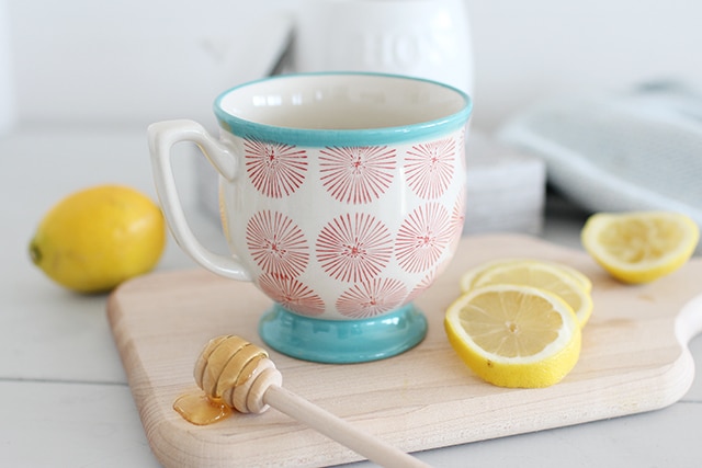 Medio per il raffreddore al limone e miele