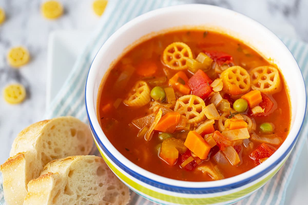 Minestrone Soup Recipe – Tremendous Wholesome Youngsters