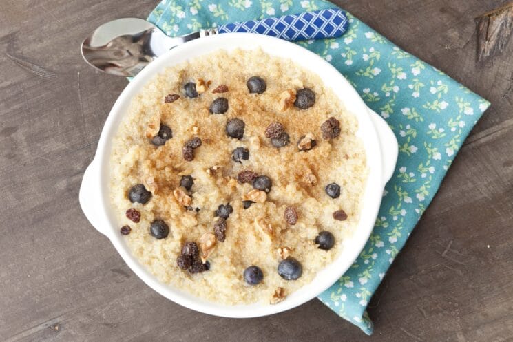 Quinoa Breakfast with Blueberries and Raisins