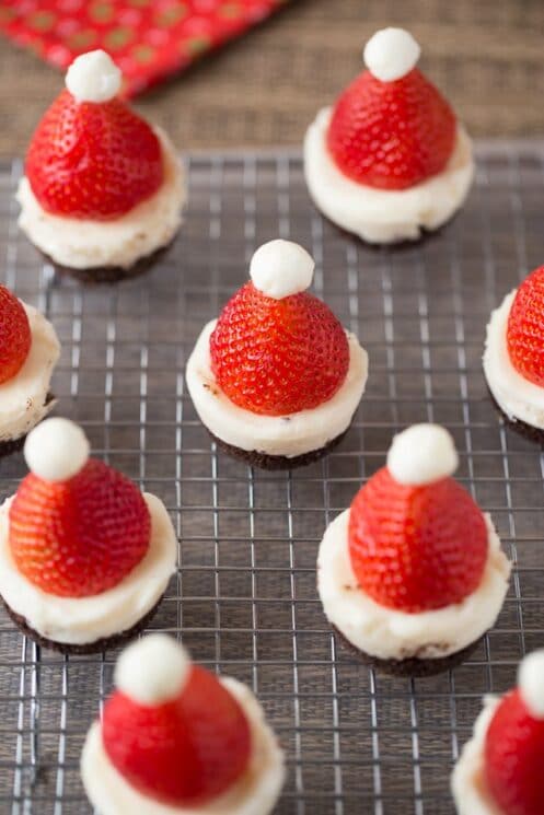 Mini No-Bake Santa Cheesecakes