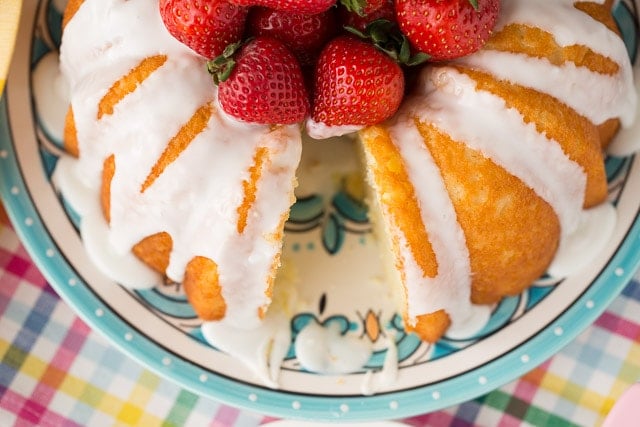 Healthy Lemon Bundt Cake