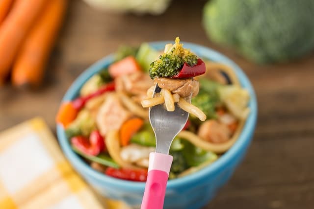 Veggie Chicken Teriyaki Bowls the kids will love