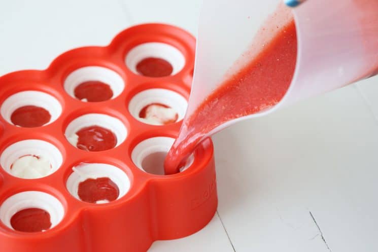 Strawberries and Cream Choco Pops. Only 3 ingredients to make this delicious and festive Valentine's Day treat!