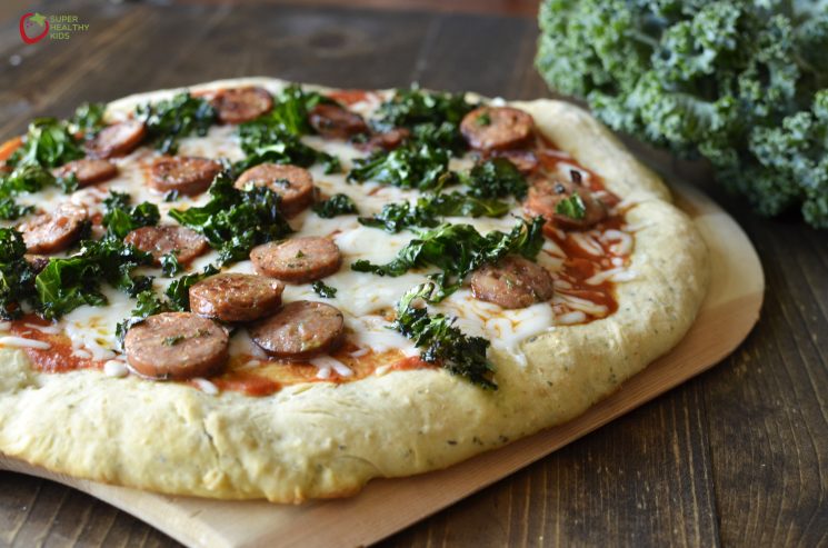 Superfoods at Every Meal: Kale Pizza. This kale pizza includes chickpeas in the crust. So delicious and good for you!