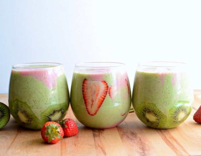 Strawberry Kiwi Smoothie Recipe. Strawberry Kiwi Smoothie quick, easy, and healthy!