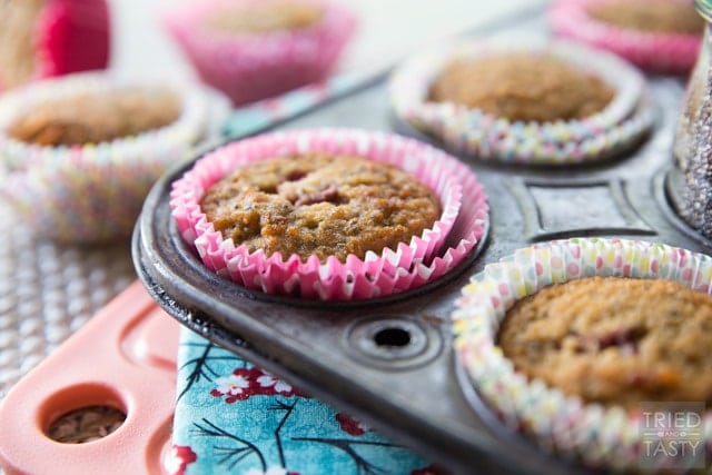 COCONUT STRAWBERRY CHIA MUFFINS! The most delicious healthy breakfast that kids and adults alike will fall in love with! So tasty, you'll want one for dessert too! www.superhealthykids.com