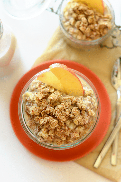 Apple Cobbler Overnight Oats. Take 5 minutes to prep breakfast for the family before bed and have the most delicious, whole-grain breakfast that tastes exactly like Apple Cobbler! www.superhealthykids.com