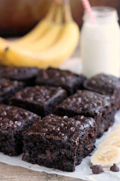 Double Chocolate Banana Cake. This lightened up chocolate cake has no oil, uses bananas and applesauce to keep it moist, and has just the right amount of chocolate to make it feel like an indulgent treat. No frosting required! www.superhealthykids.com