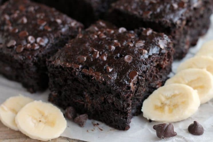 Double Chocolate Banana Cake. This lightened up chocolate cake has no oil, uses bananas and applesauce to keep it moist, and has just the right amount of chocolate to make it feel like an indulgent treat. No frosting required! www.superhealthykids.com