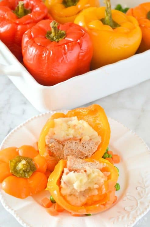 Mashed Potatoes and Meatloaf Stuffed Peppers. A savory comforting all-in-one dinner! www.superhealthykids.com