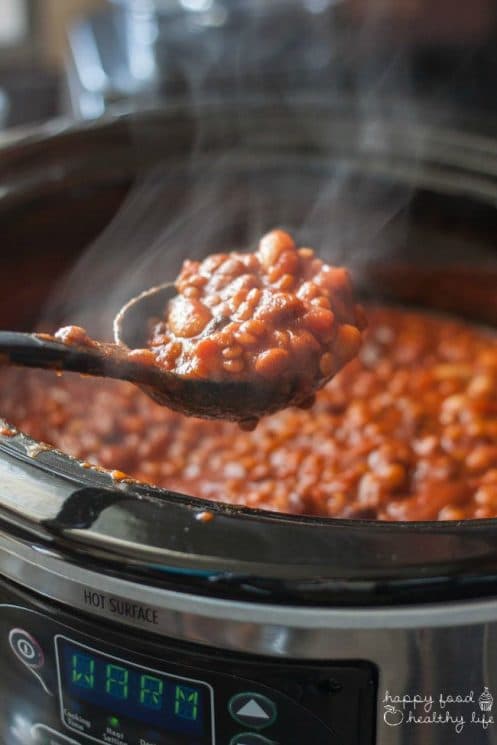 Slow-Cooker Vegetarian Chili - just 5 minutes to throw everything in the crock-pot. 4 hours later, and you have a hearty meal that is sure to warm you from the inside! www.superhealthykids.com