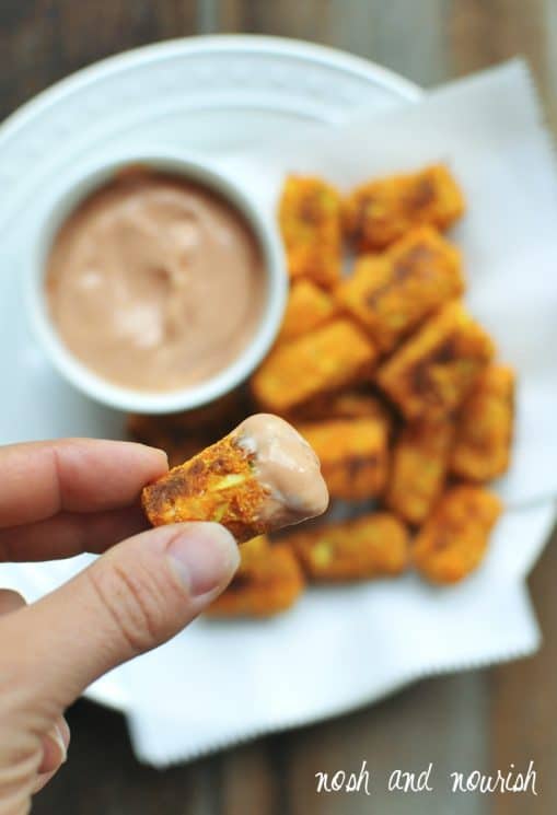 Easy (Baked) Parmesan Sweet Potato Zucchini Tots with Creamy Ketchup. A perfect snack or side dish that even the pickiest eater will love!