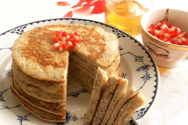 Banana Chia Seed Pancakes. Naturally sweet and filled with antioxidants, fiber, and protein!