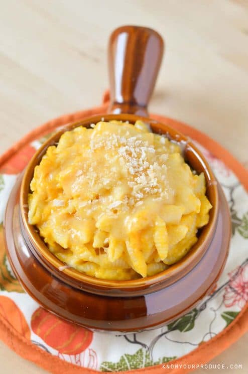 Baked Butternut Squash Macaroni and Cheese! Creamy and delicious macaroni and cheese without butter, milk and tons of cheese! 