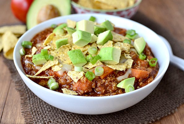 slow cooker quinoa chili with toppings