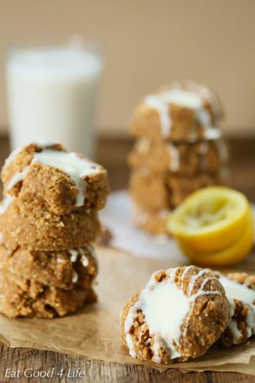 10 Amazing Healthy NO BAKE cookies! Kind of like eating cookie dough but better because you don't have to worry about the eggs! www.superhealthykids.com