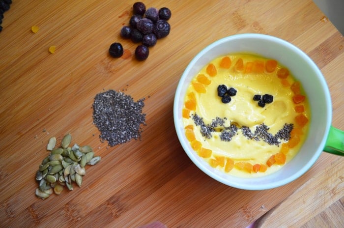 Spooky Superfood Smoothie Bowl for Halloween. These smoothie bowls for breakfast are a healthy way to start the day, any time of year!
