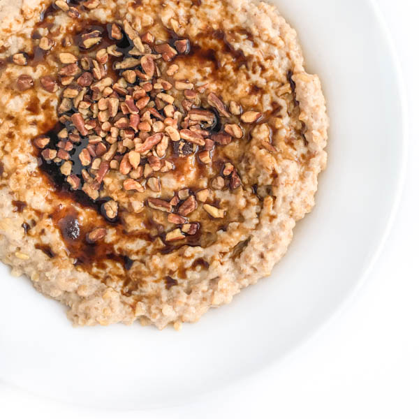 Healthy Slow Cooker Breakfasts- Looking for a quick & healthy breakfast? Whip out your slow cooker & prep one of these nutrition-packed recipes for the AM!