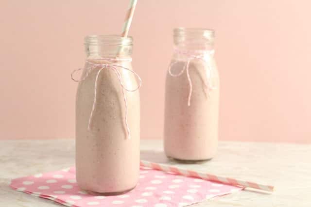 Raspberry Quinoa Smoothie. Naturally packed full of protein, this Raspberry Quinoa Smoothie makes a really delicious and healthy snack for the whole family!