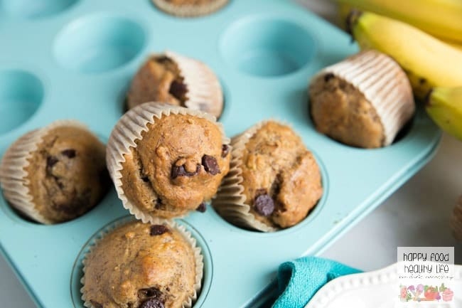 Dark Chocolate Chip Whole Wheat Banana Bread Muffins. These muffins are the perfect after-school snack. It'll fill up those little bellies with a healthy snack but won't ruin their appetite for dinner. Click through for this super easy recipe!