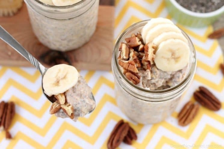 Banana bread inspired overnight oats are quick to whip up for a great breakfast or snack on-the-go! www.superhealthykids.com 