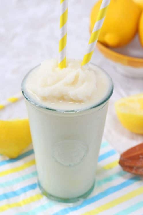 Chick-Fil-A Copycat! A delicious and refreshing recipe for homemade Frosted Lemonade made a little healthier! www.superhealthykids.com 