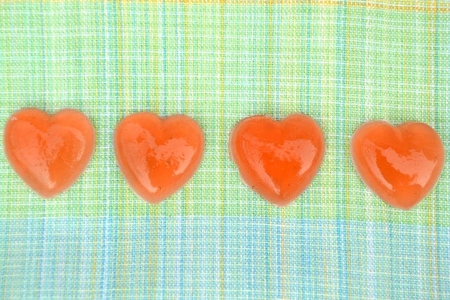 Homemade super flavorful Strawberry Kiwi Gummies. No high fructose corn syrup or other weird ingredients in these! www.superhealthykids.com