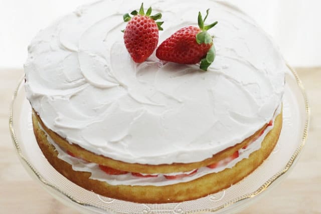 Lower Sugar Vanilla Cake with Strawberry Frosting ~ Super Healthy Kids