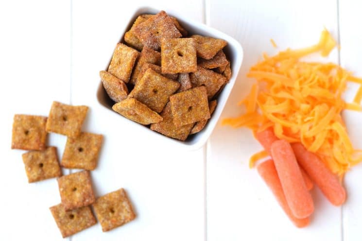 4 Ingredient Cheesy Carrot Crackers - These homemade crackers, made with only 4 real food ingredients, are the perfect healthy snack for kids! www.superhealthykids.com