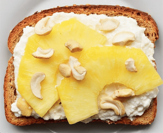 Cottage cheese with fruit on toast