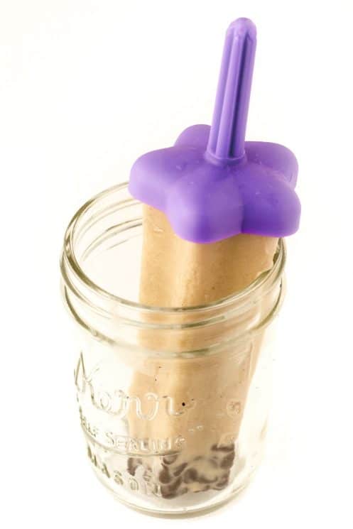 Peanut Butter Banana Yogurt Popsicles are a healthy way to cool down this summer! Rich, creamy and the perfect healthy treat for your sweet tooth! www.superhealthykids.com