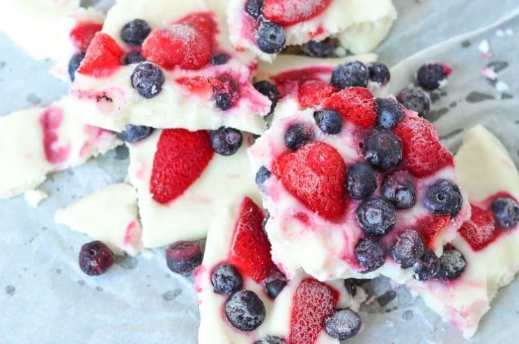 30 Kid Friendly Summer Snacks - Fun and healthy snack ideas for kids! Perfect for summer snacking.