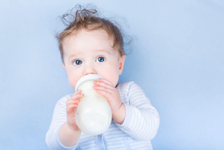 Bottle-Fed Babies: Why and When to Wean