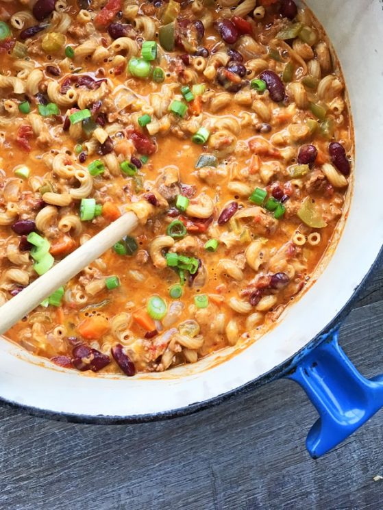 Whole Wheat Turkey Chili Mac and Cheese. Southwestern flavor meets comfort food meets healthy family dinner.