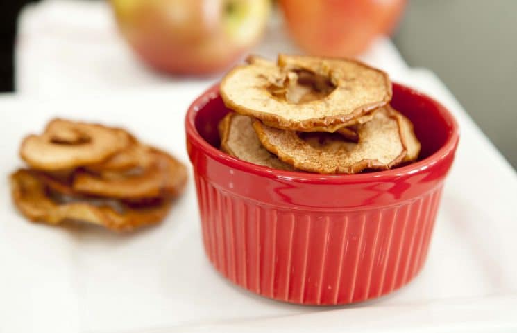 Make these crispy cinnamon apples right in your oven! www.superhealthykids.com
