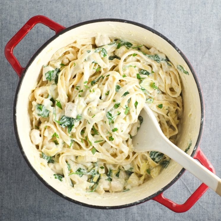 One Pot Spinach Artichoke Chicken Fettuccine Alfredo Recipe | Super Healthy Kids | Food and Drink