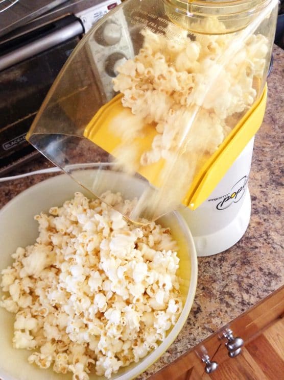 air popper making popcorn