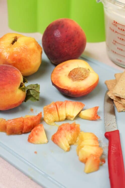 Fresh peaches are the perfect popsicle base!