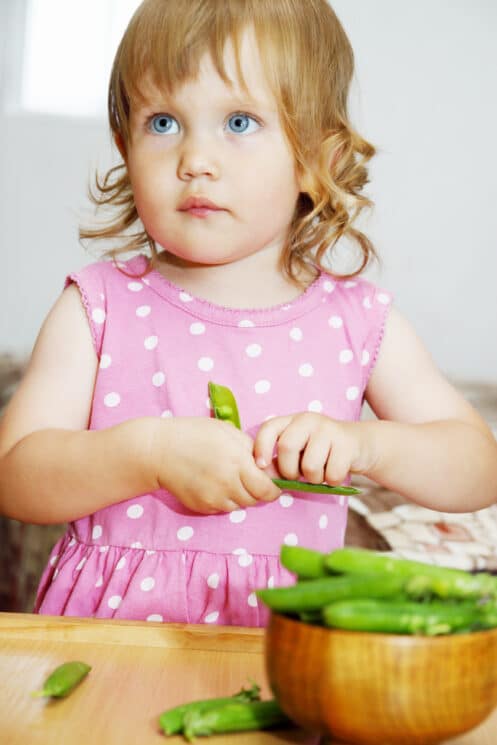 baby eating green beans, healthy snacks