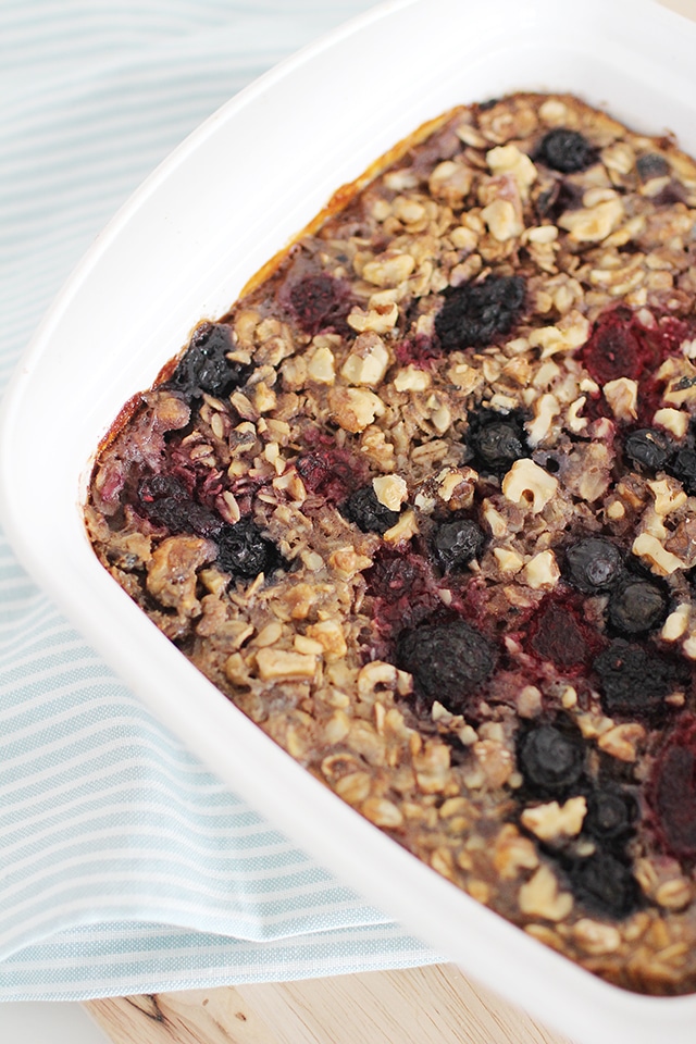 baking dish of baked berry oatmeal