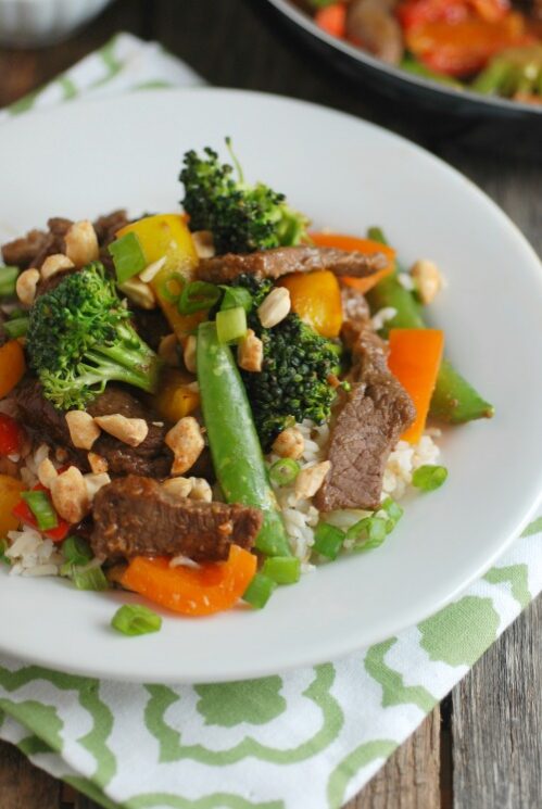 beef and veggie stir fry with peanut sauce