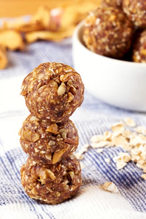 apple cinnamon energy balls