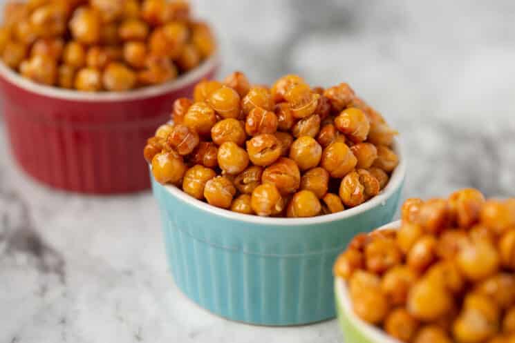 ramekins filled with high protein chickpeas