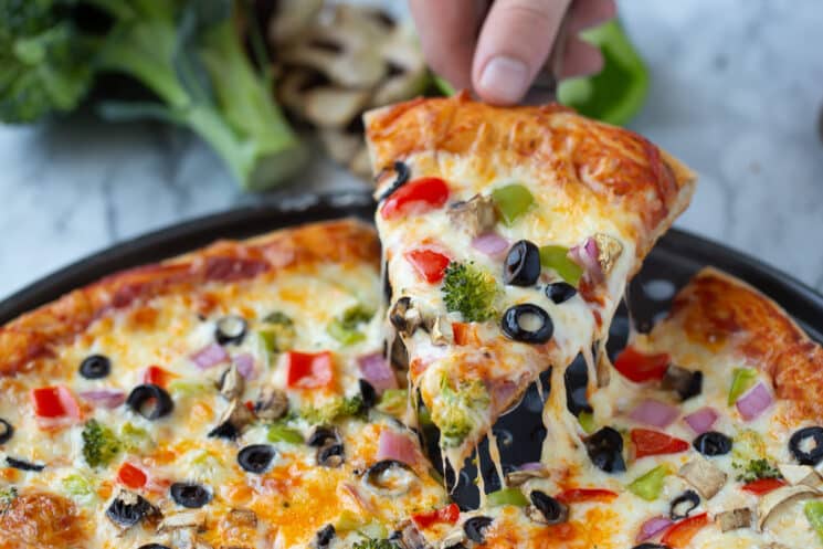 healthy veggie pizza slice