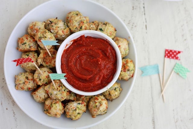 appetizer plate with chicken meatballs and wooden toothpicks for guests to pick up